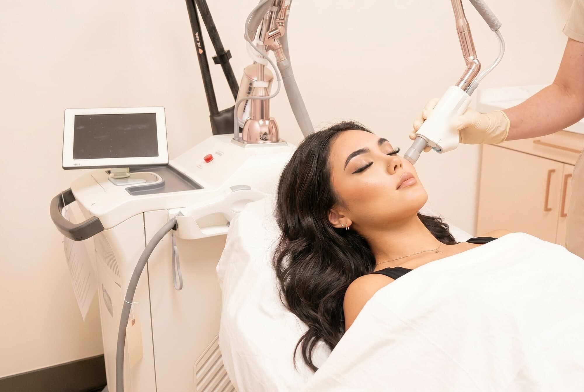 BBL® BroadBand Light therapy (Sciton BBL HEROic™)