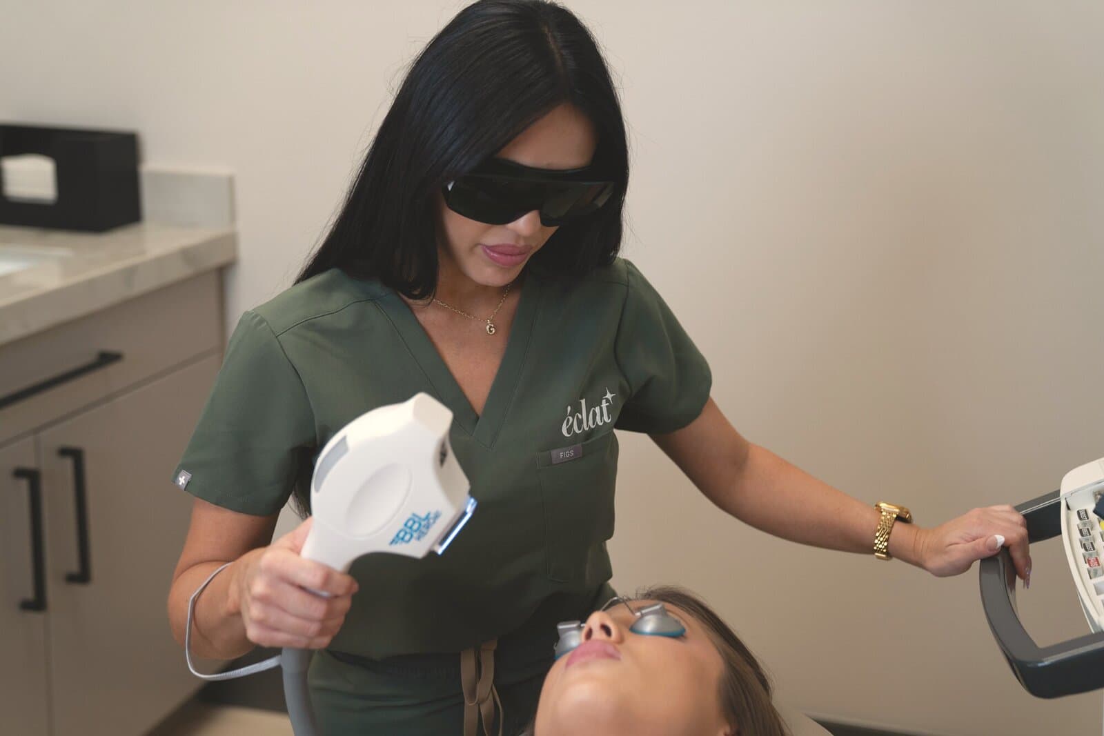 BBL® photofacial (BroadBand Light, Sciton HEROic™)